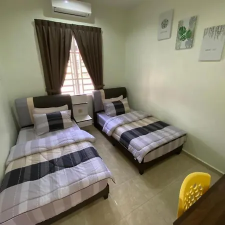 D Iris Homestay Melaka Di Semabok Exterior photo