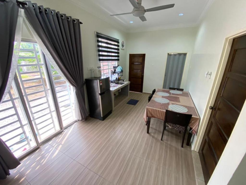 D Iris Di Semabok Holiday home